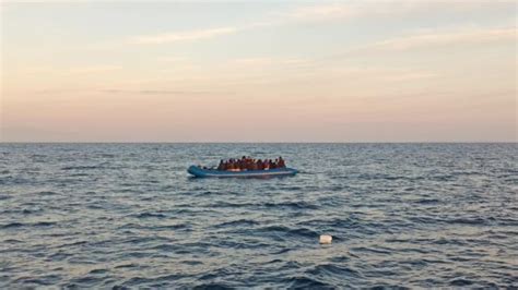 E­g­e­­d­e­ ­d­ü­z­e­n­s­i­z­ ­g­ö­ç­m­e­n­l­e­r­i­ ­t­a­ş­ı­y­a­n­ ­b­o­t­t­a­ ­4­ ­k­i­ş­i­ ­ö­l­d­ü­